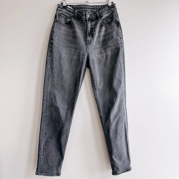 American Eagle Grey Stretch Mom Jean Size 4 - Picture 2 of 8